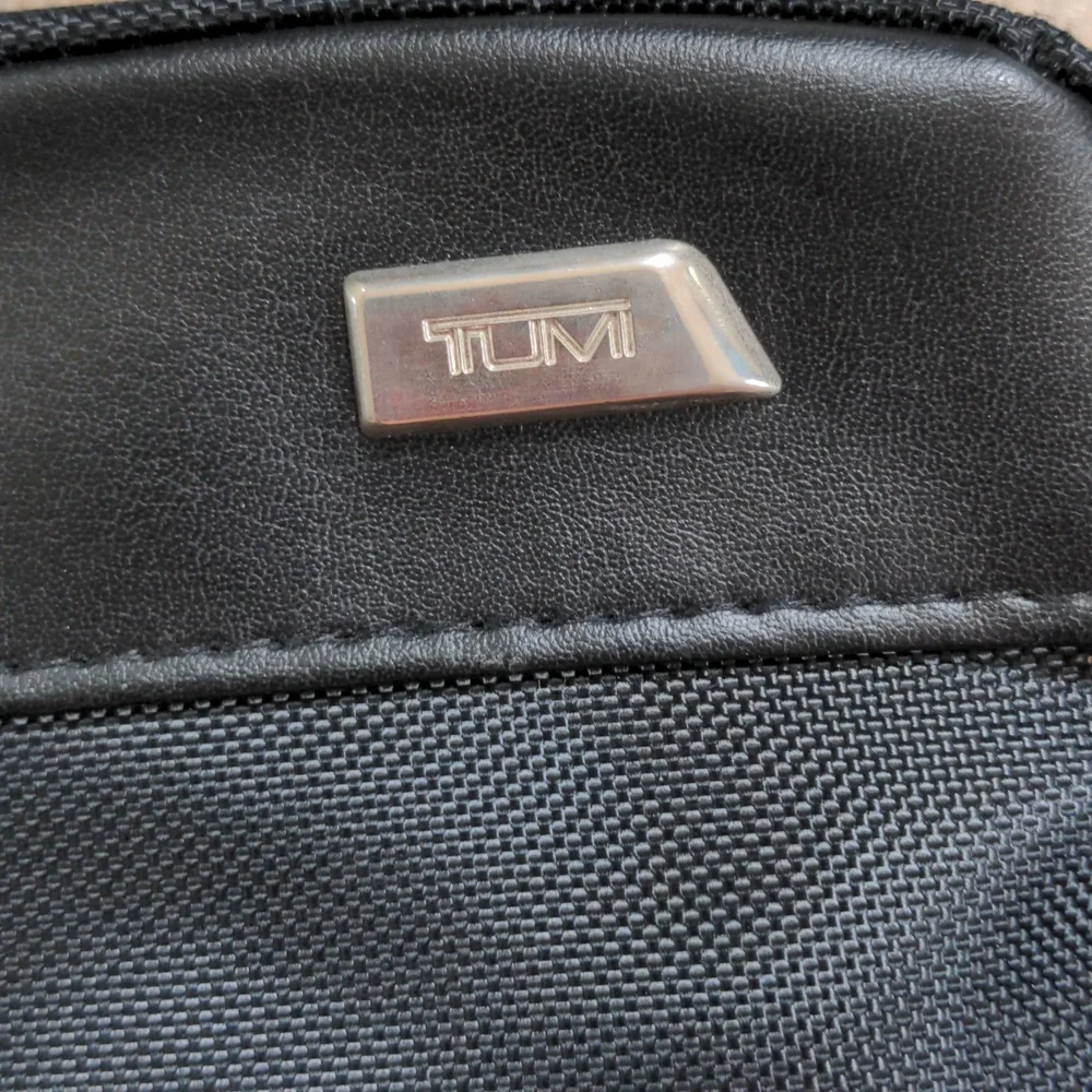 Tumi for Delta Small Toiletries Zip Pouch
